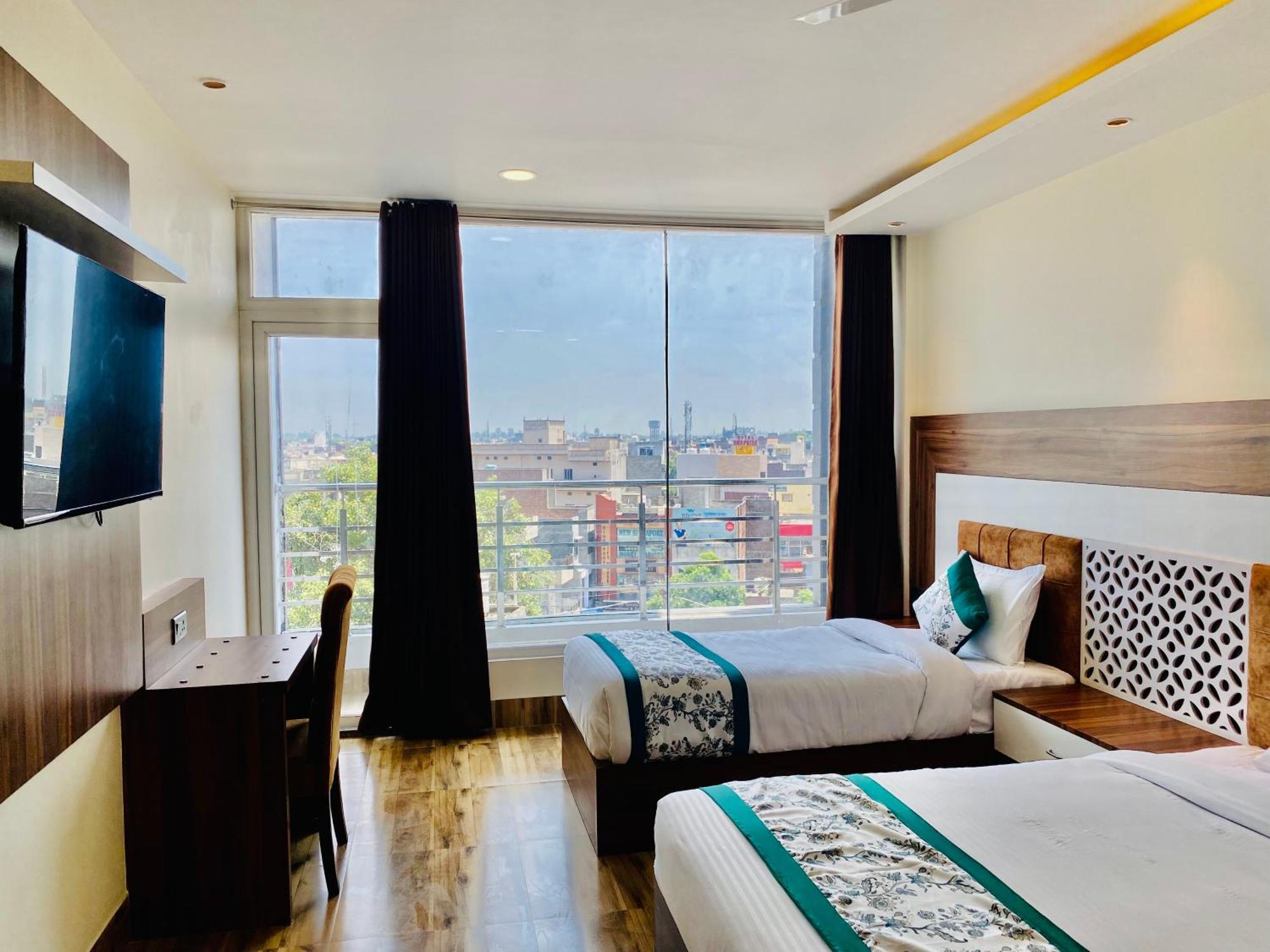 Hotel White House Walking Distance From Golden Temple- With Parking Amritsar Dış mekan fotoğraf